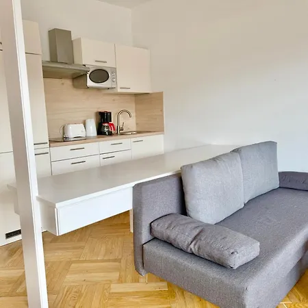 View - Free Parking Apartment *